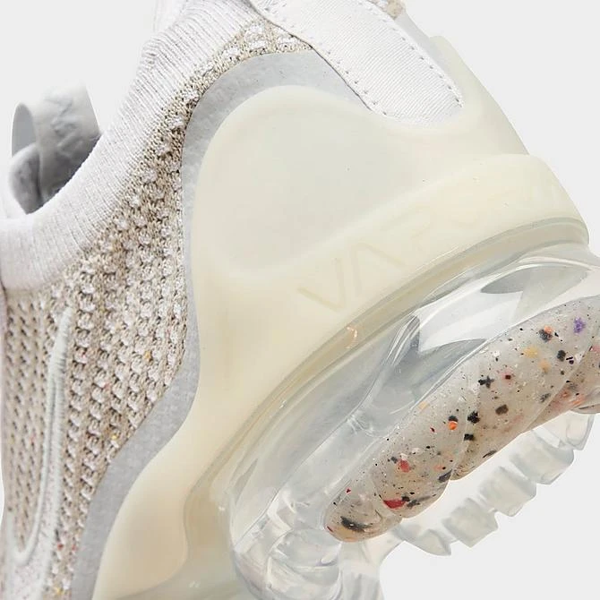 Women's Nike Air VaporMax 2021 Flyknit Running Shoes White/Pure Platinum/Metallic Silver/White - DC4112 100 5 Women's Nike Air VaporMax 2021 Flyknit Running Shoes White/Pure Platinum/Metallic Silver/White - DC4112 100 - Image 3
